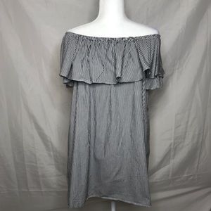 Heart & Hips Short Sleeve Off Shoulder Dress